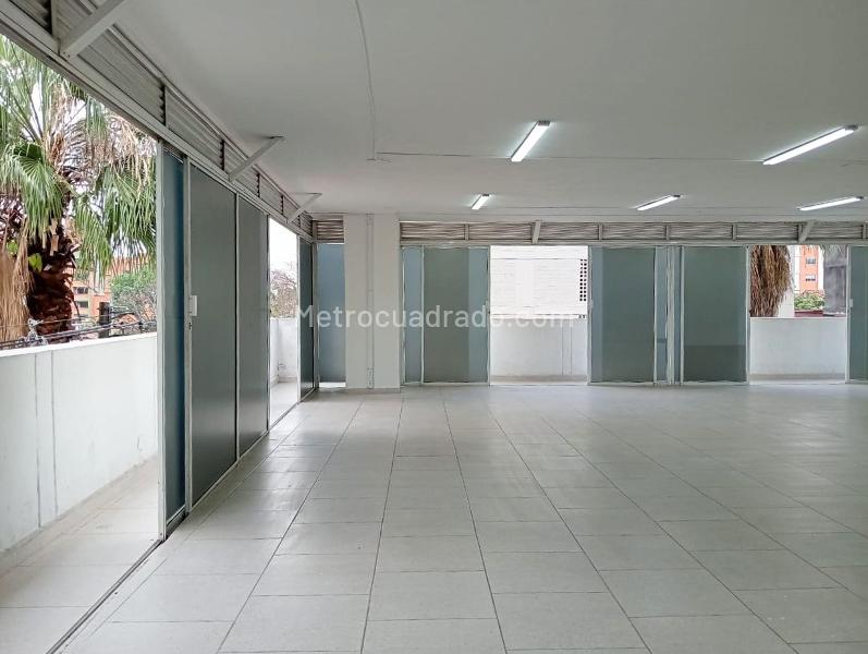 Local Comercial en Arriendo, LAURELES, Medellín - Vista 4