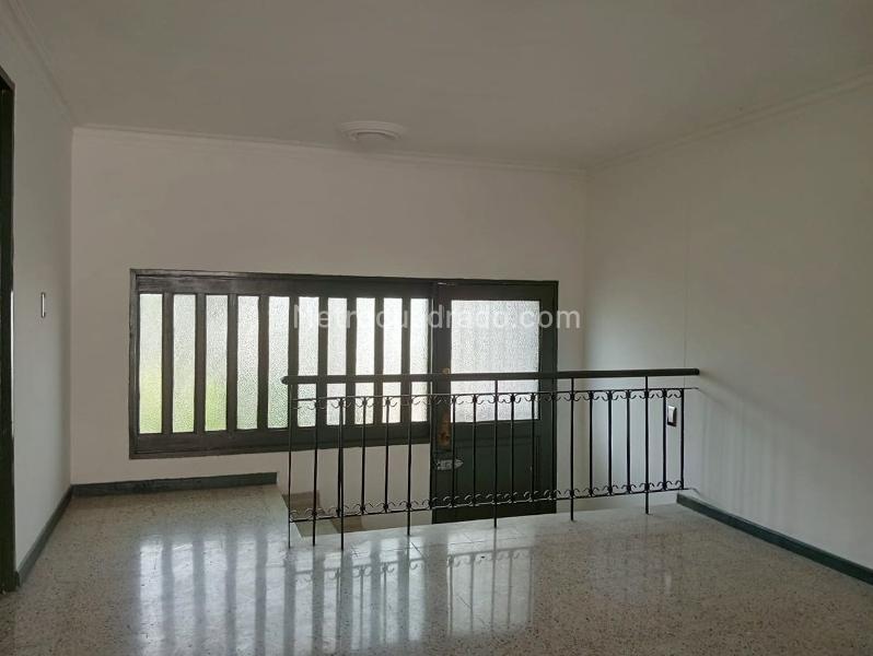 Independent 4BR House in La America - 4