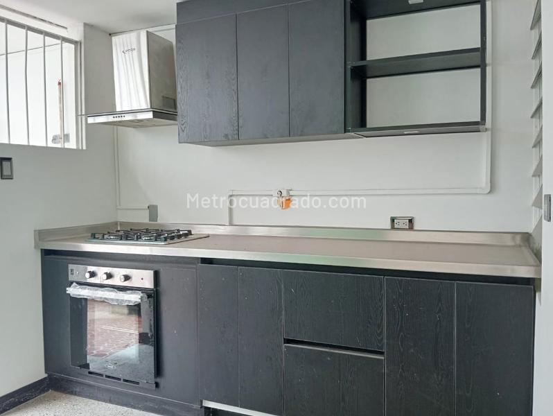 Independent 4BR House in La America - 6