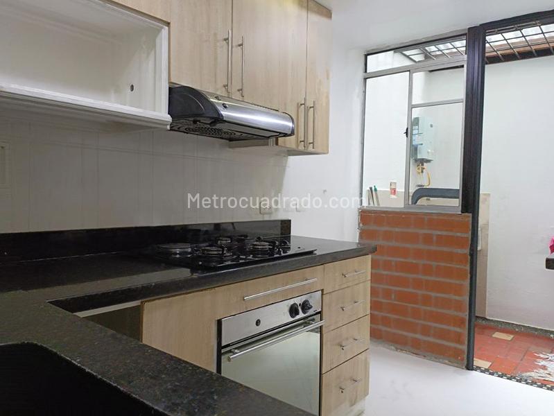 Casa de 4 Alcobas y 3 Baños en Conjunto Cerrado en Belén - 3