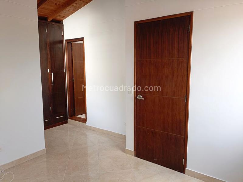 Casa de 4 Alcobas y 3 Baños en Conjunto Cerrado en Belén - 5