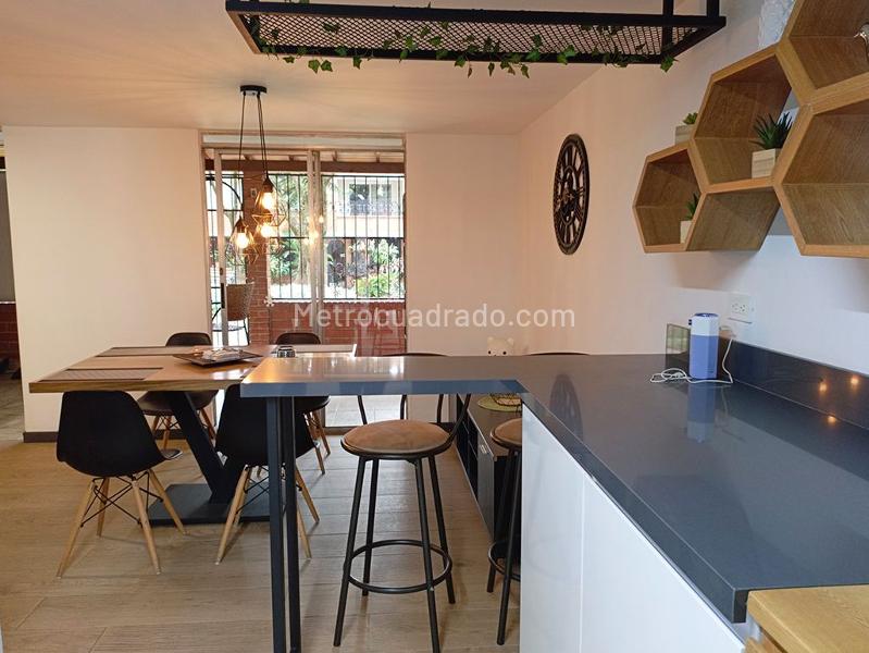 Furnished 4BR House in Gated Community near Malls in Belún - 6