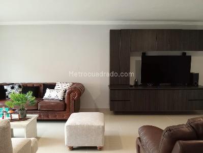 Casa de 4 alcobas en venta en Laureles, Medellín, 150 m² · foto 3 de 19