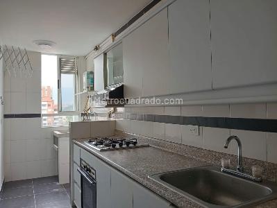 Apartamento de 2 alcobas en arriendo en Laureles, Medellín, 60 m² · foto 6 de 14