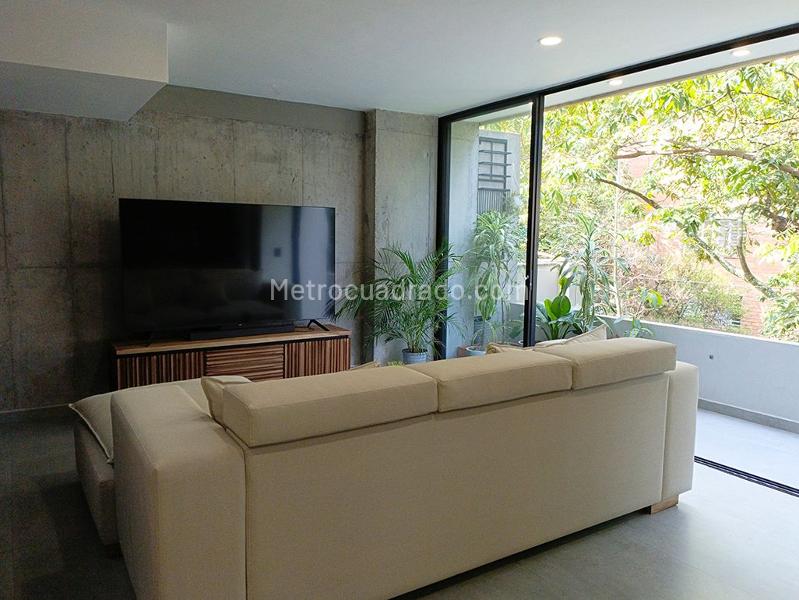 Apartamento Amoblado de 2 Alcobas con Estilo en Belén - 4