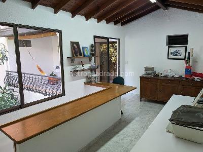 Casa en venta en Belen, Medellín · foto 3 de 14