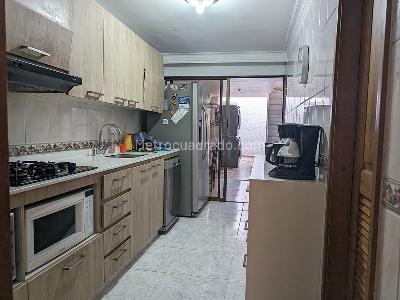 Casa en venta en Belen, Medellín · foto 4 de 14