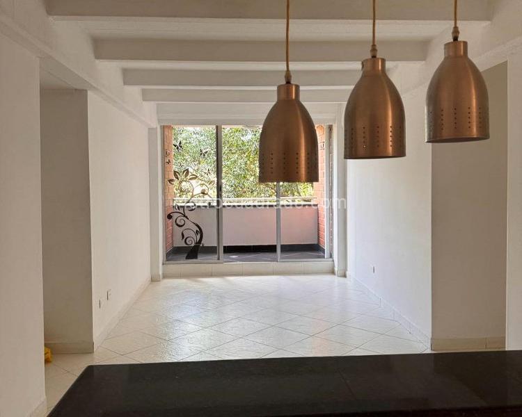 Spacious 4BR Apartment in Belen