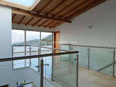 Casa de 5 alcobas en arriendo en Altavista, Medellín, 440 m² · foto 15 de 20