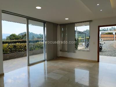 Casa de 5 alcobas en arriendo en Altavista, Medellín, 440 m² · foto 2 de 20