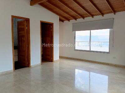 Casa de 5 alcobas en arriendo en Altavista, Medellín, 440 m² · foto 7 de 20