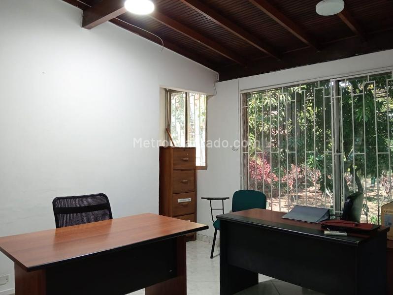 Local Comercial en Arriendo, LAURELES, Medellín - Más