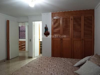 Apartamento de 3 alcobas en venta en Laureles, Medellín, 142 m² · foto 10 de 19