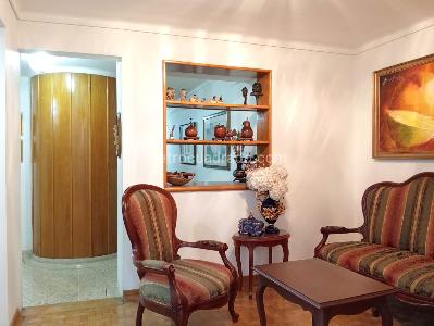 Apartamento de 3 alcobas en venta en Laureles, Medellín, 142 m² · foto 3 de 19