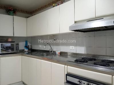Apartamento de 3 alcobas en venta en Laureles, Medellín, 142 m² · foto 4 de 19