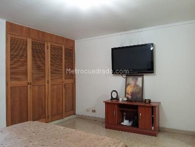 Apartamento de 3 alcobas en venta en Laureles, Medellín, 142 m² · foto 9 de 19