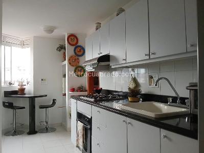 Apartamento de 3 alcobas en venta en Laureles, Medellín, 96 m² · foto 3 de 20
