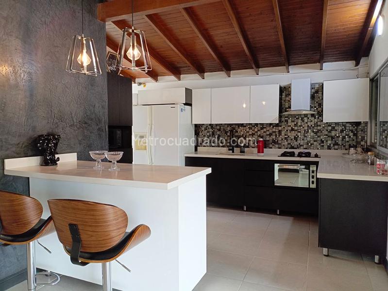 Apartamento Independiente de 4 Alcobas Cerca del Transporte en Belén - 5