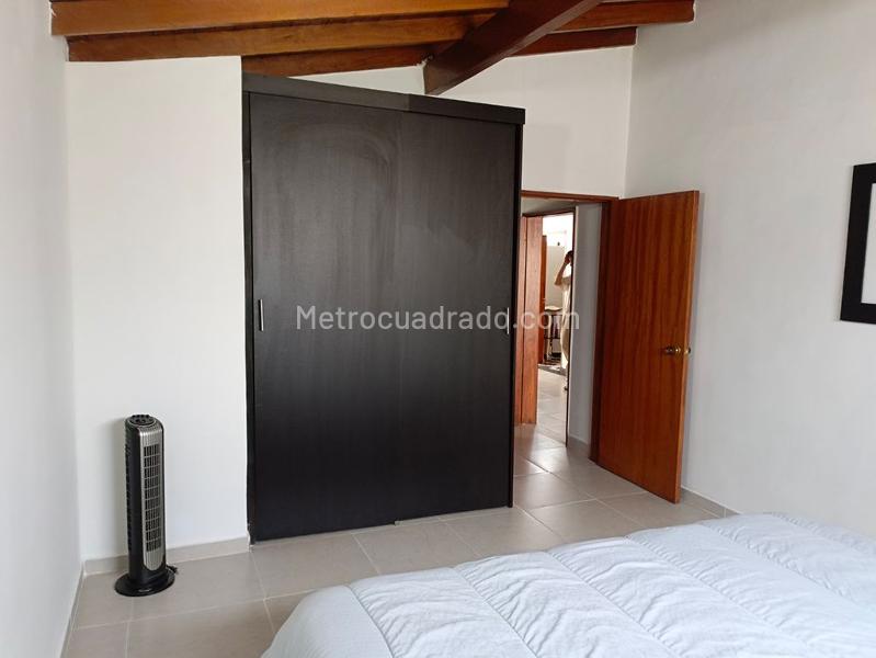 Apartamento Independiente de 4 Alcobas Cerca del Transporte en Belén - 9