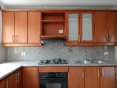 Apartamento en arriendo en Laureles, Medellín · foto 4 de 18