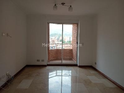 Apartamento en arriendo en Laureles, Medellín · foto 8 de 18