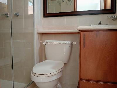 Apartamento de 3 alcobas en venta en Laureles, Medellín, 147 m² · foto 15 de 18