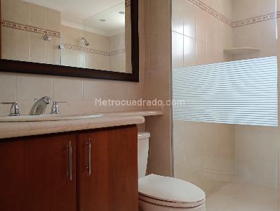 Apartamento de 3 alcobas en venta en Laureles, Medellín, 147 m² · foto 16 de 18