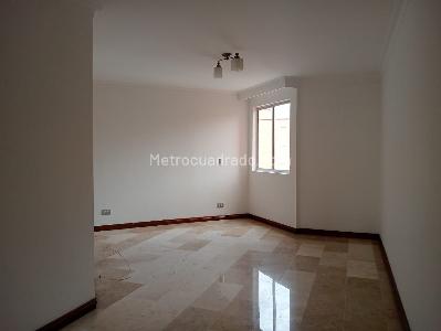 Apartamento de 3 alcobas en venta en Laureles, Medellín, 147 m² · foto 2 de 18