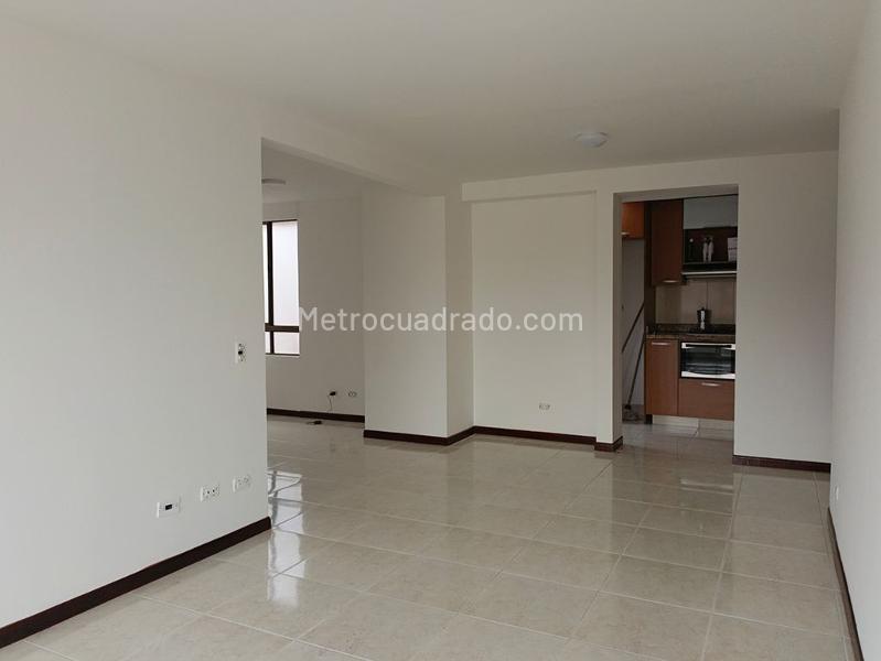 2BR Apartment for Rent in Gated Community in Belún
