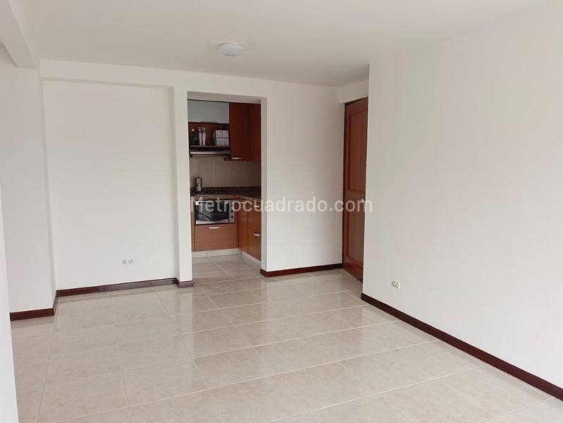 2BR Apartment for Rent in Gated Community in Belún - 3