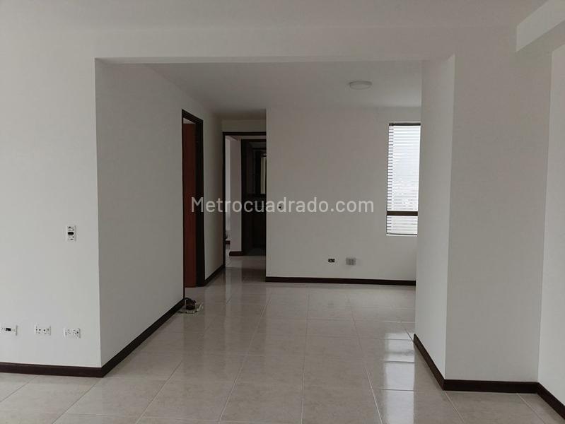 2BR Apartment for Rent in Gated Community in Belún - 6