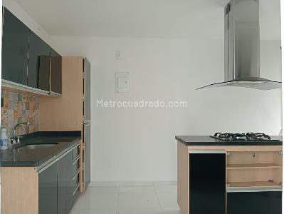 Casa de 3 alcobas en arriendo en Laureles, Medellín, 180 m² · foto 10 de 20
