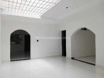 Casa en Arriendo, LOS LAURELES, Medellín