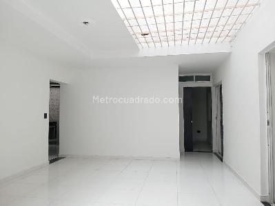 Casa de 3 alcobas en arriendo en Laureles, Medellín, 180 m² · foto 3 de 20