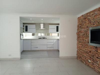 Apartamento de 4 alcobas en venta en La America, Medellín, 158 m² · foto 2 de 19