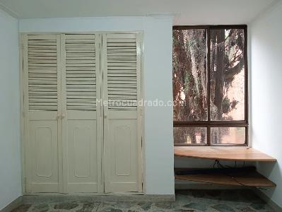 Apartamento de 3 alcobas en venta en Laureles, Medellín, 138 m² · foto 10 de 20