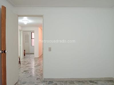 Apartamento de 3 alcobas en venta en Laureles, Medellín, 138 m² · foto 13 de 20