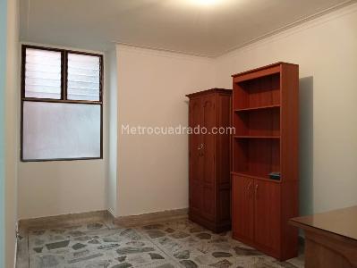 Apartamento de 3 alcobas en venta en Laureles, Medellín, 138 m² · foto 15 de 20