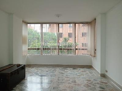 Apartamento de 3 alcobas en venta en Laureles, Medellín, 138 m² · foto 3 de 20