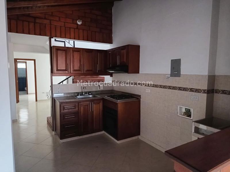 Apartamento Dúplex de 3 Alcobas en Arriendo en Belén - 3