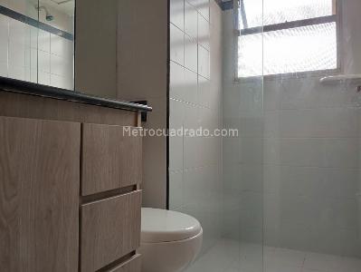 Apartamento de 3 alcobas en venta en Laureles, Medellín, 141 m² · foto 14 de 20