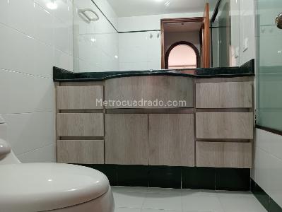 Apartamento de 3 alcobas en venta en Laureles, Medellín, 141 m² · foto 17 de 20