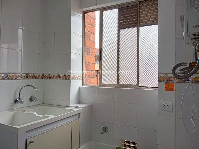 Apartamento de 3 alcobas en venta en Laureles, Medellín, 141 m² · foto 18 de 20