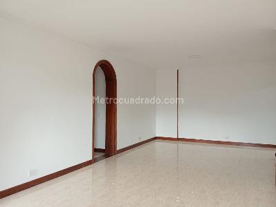 Apartamento de 3 alcobas en venta en Laureles, Medellín, 141 m² · foto 2 de 20