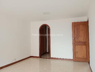 Apartamento de 3 alcobas en venta en Laureles, Medellín, 141 m² · foto 7 de 20