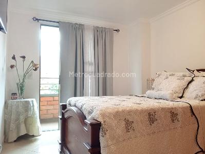 Apartamento de 3 alcobas en venta en Laureles, Medellín, 157 m² · foto 13 de 20