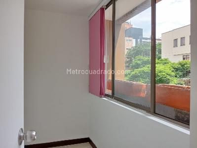 Apartamento en venta en Laureles, Medellín · foto 14 de 19