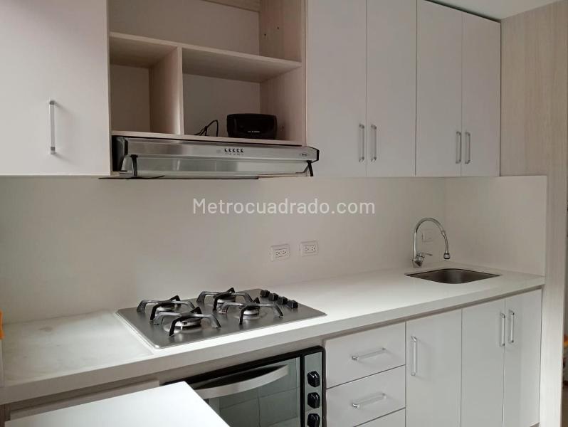 Spacious 3BR Apartment Near Parks in Los Laureles - 4