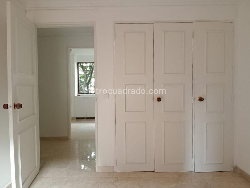 Spacious 3BR Apartment Near Parks in Los Laureles - 8