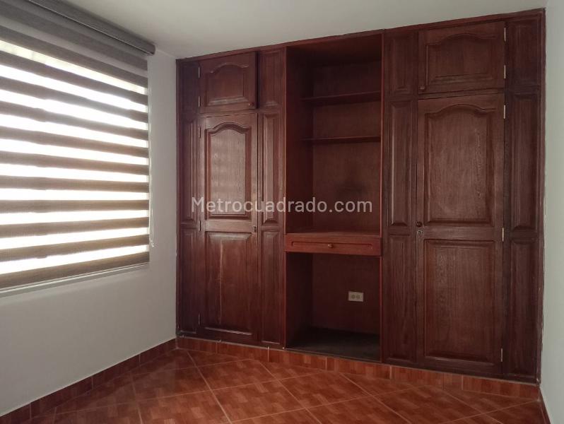 Apartamento Independiente de 5 Alcobas Cerca a Todo en Laureles - 7